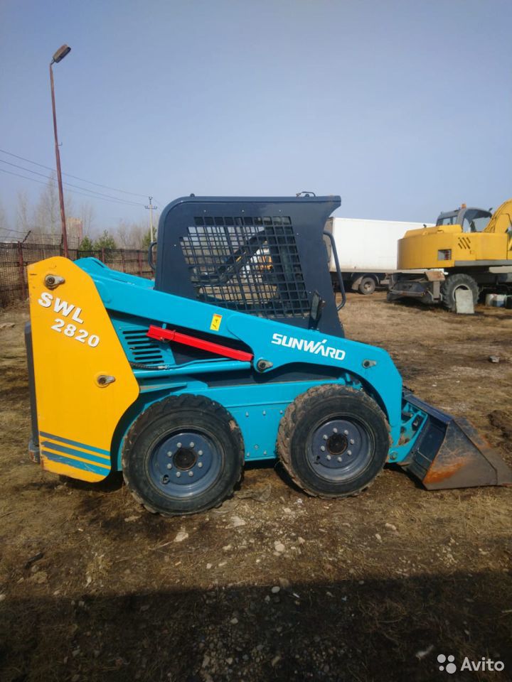 Мини-погрузчик Sunward SWL2820