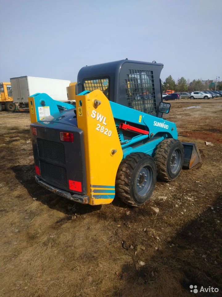 Мини-погрузчик Sunward SWL2820
