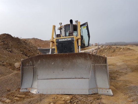 Гусеничный бульдозер Komatsu D65EX-16