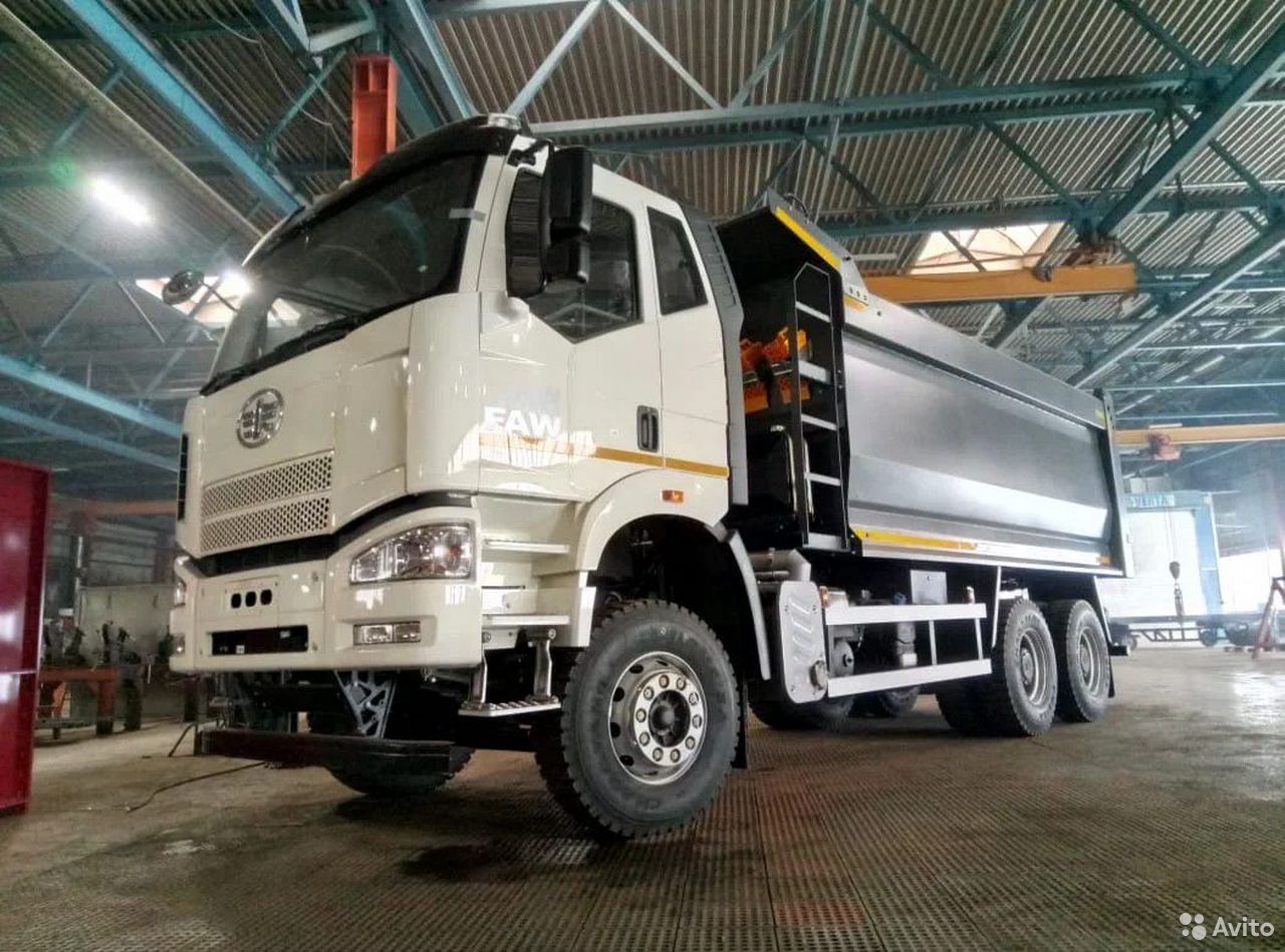 Самосвал FAW CA 3250 P66K2T
