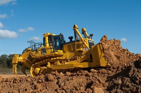 Гусеничный бульдозер Komatsu D85ESS-2A