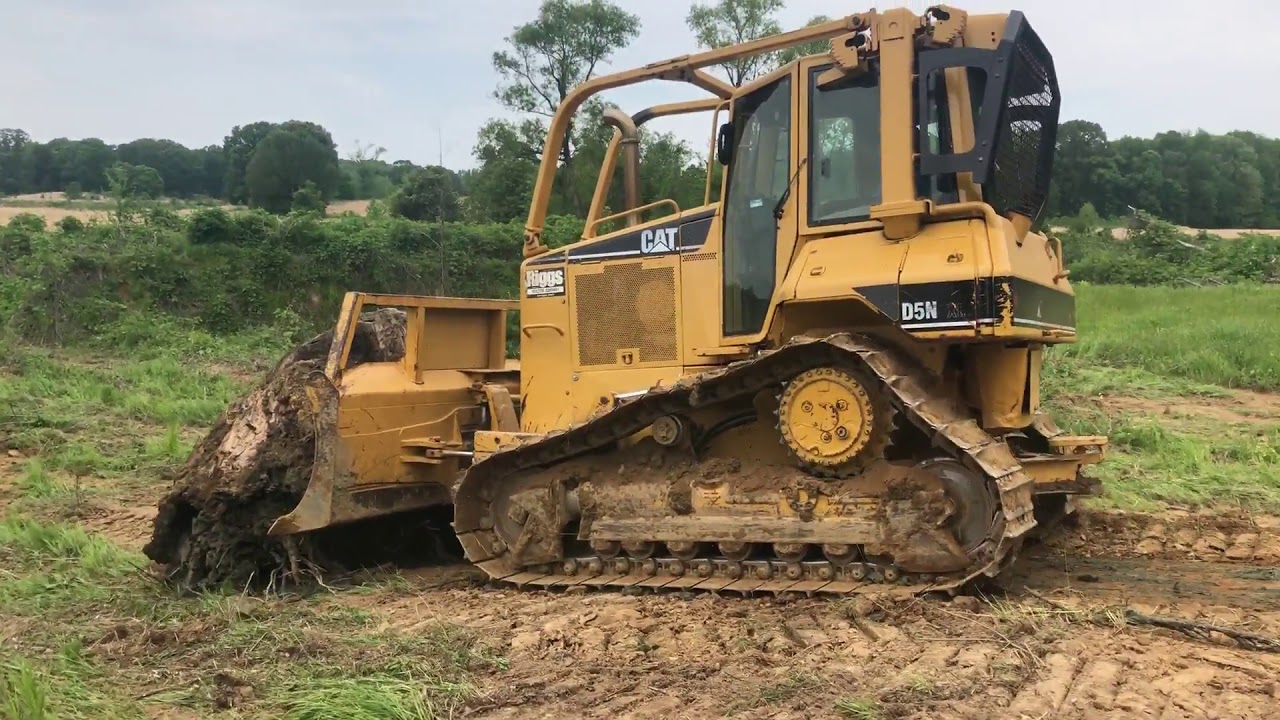 Гусеничный бульдозер Caterpillar D5N XL