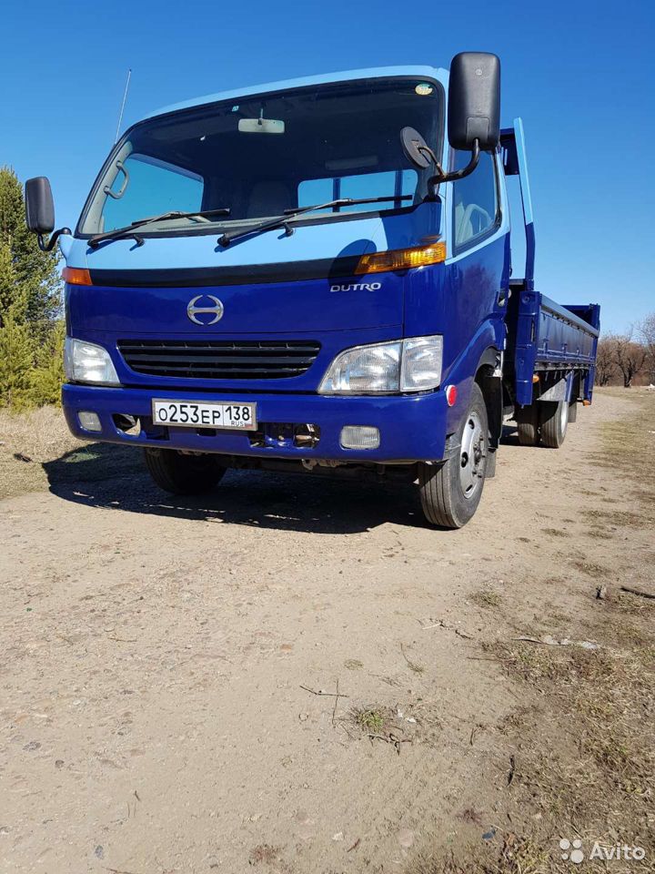 Бортовой автомобиль Hino Dutro
