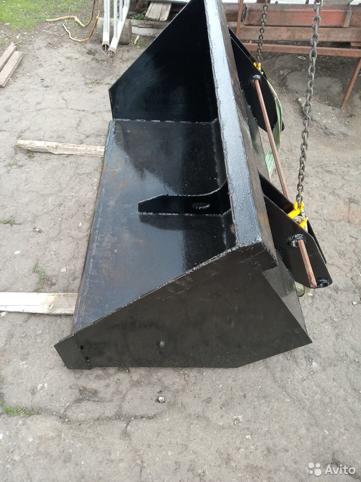 Ковш на фронтальный погрузчик ПКУ-0,8