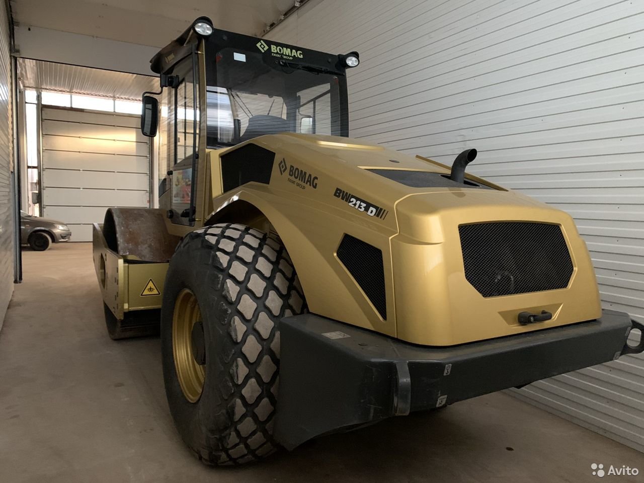 Грунтовый каток Bomag BW213 D-5