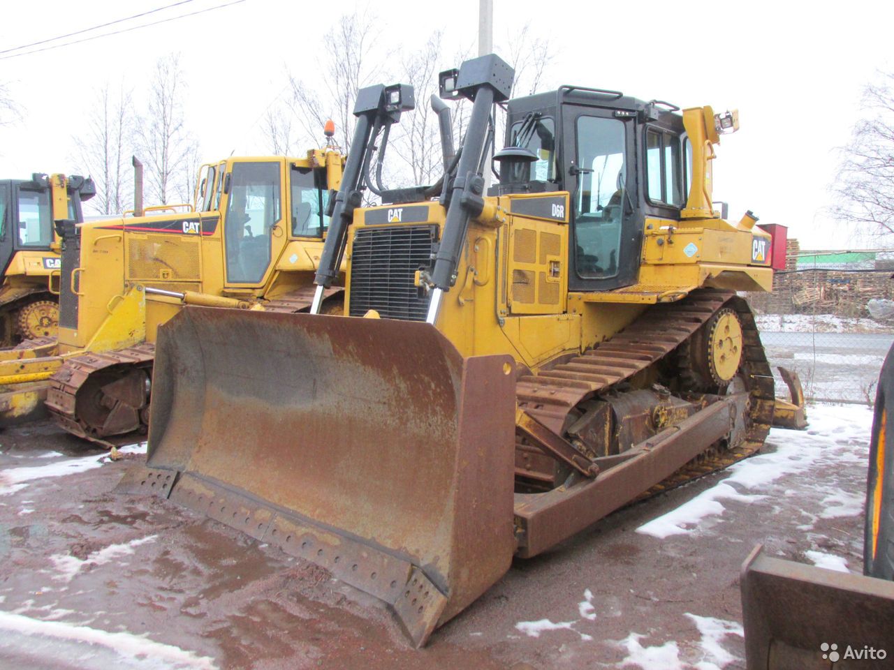 Гусеничный бульдозер Caterpillar D6R
