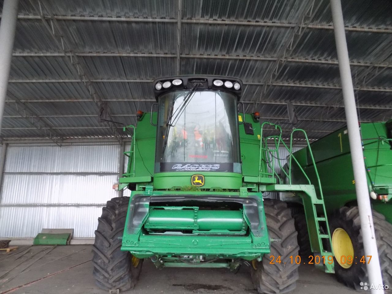 Зерноуборочный комбайн John Deere S690