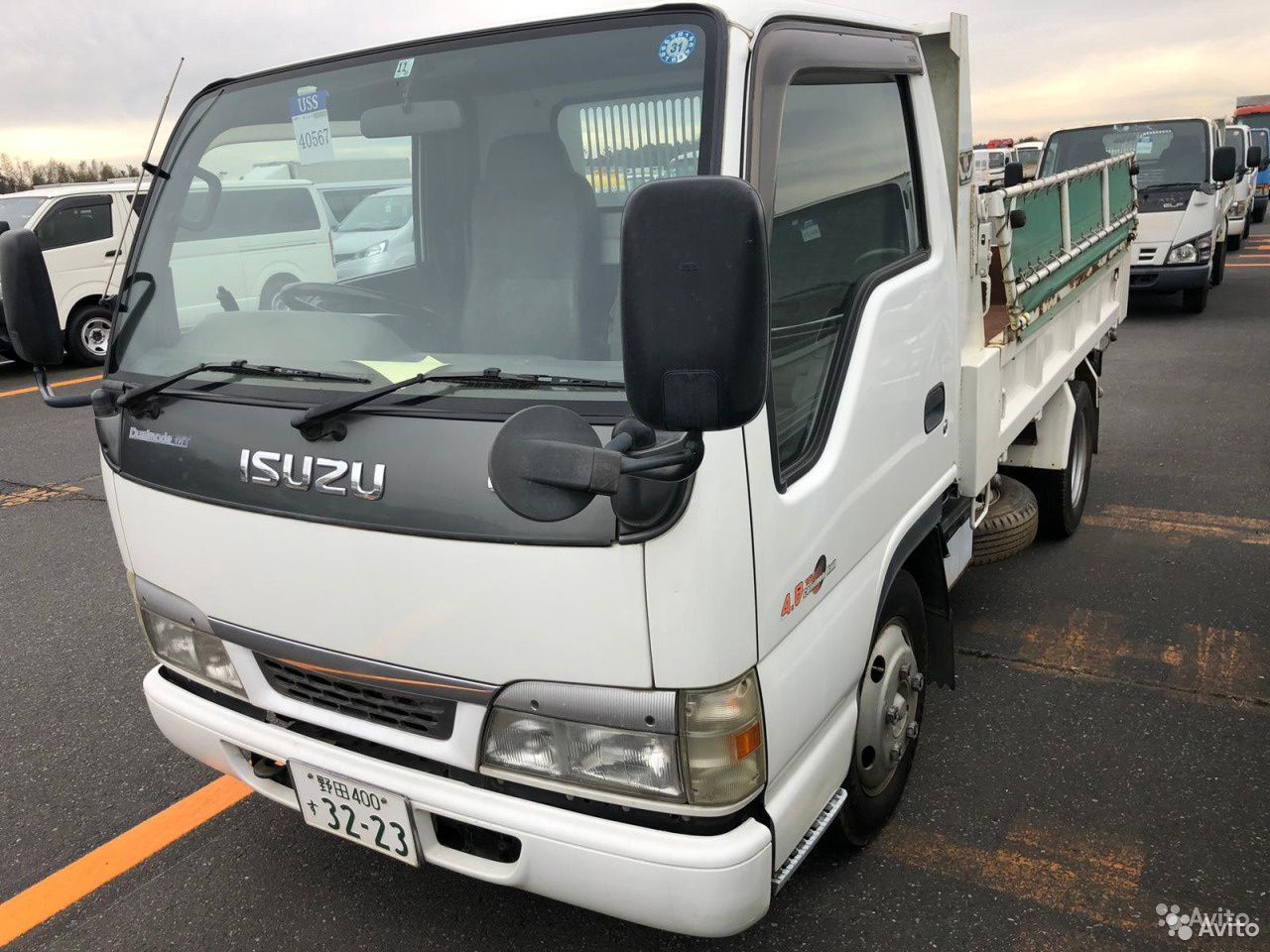 Бортовой автомобиль Isuzu ELF