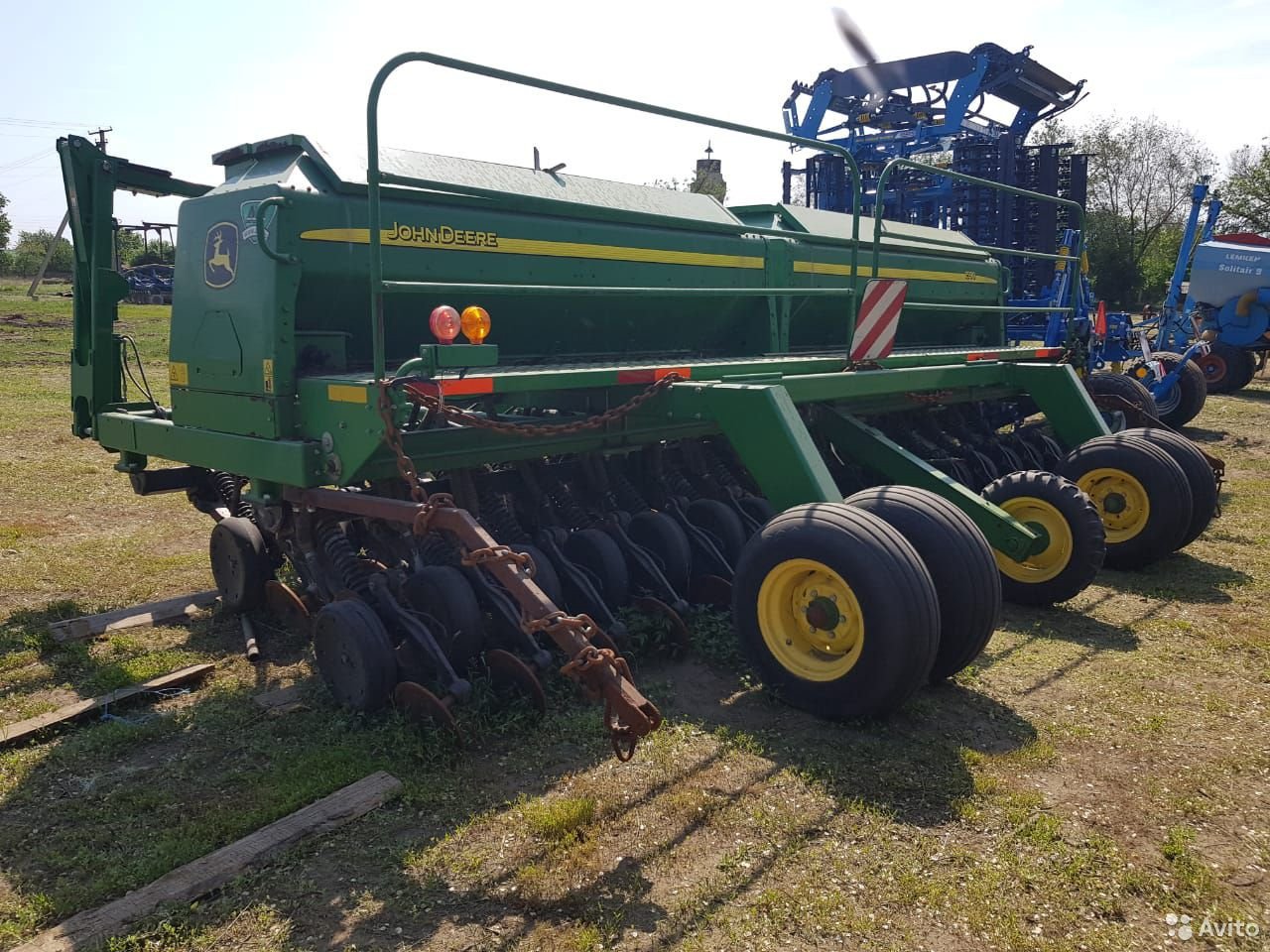 Сеялка John Deere 1590