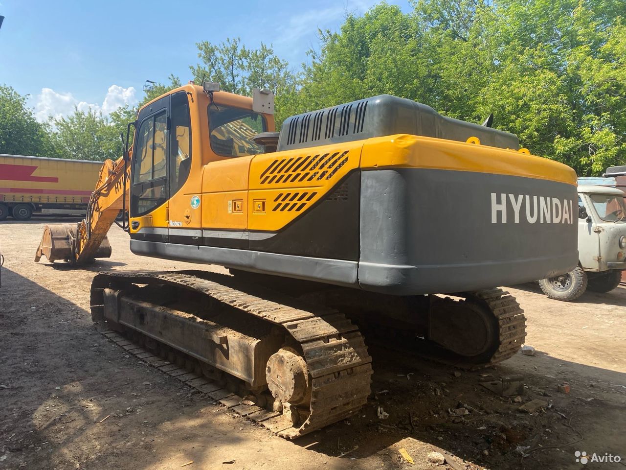 Гусеничный экскаватор Hyundai R300