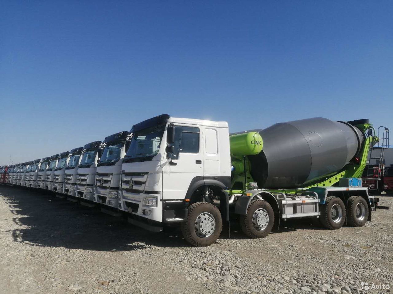 Автобетоносмеситель HOWO V9 6х4 с АБС CIMC