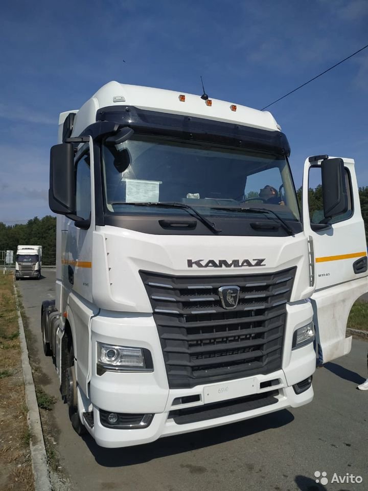 Седельный тягач Камаз 54901