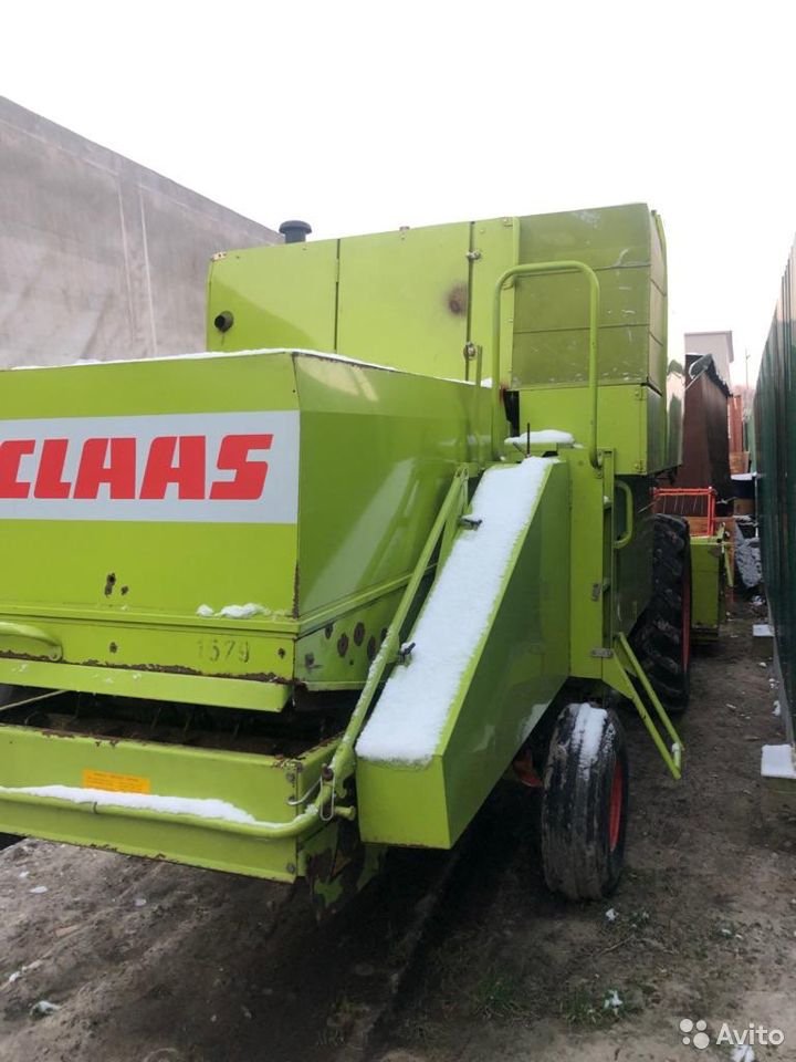 Зерноуборочный комбайн Claas Compact 30
