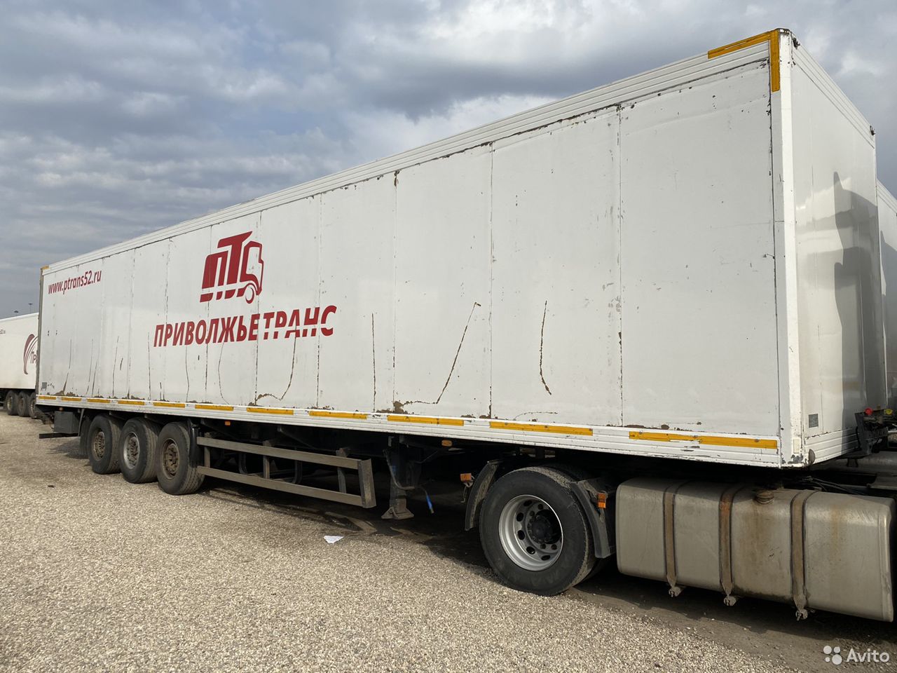 Изотермический полуприцеп Тонар 9746