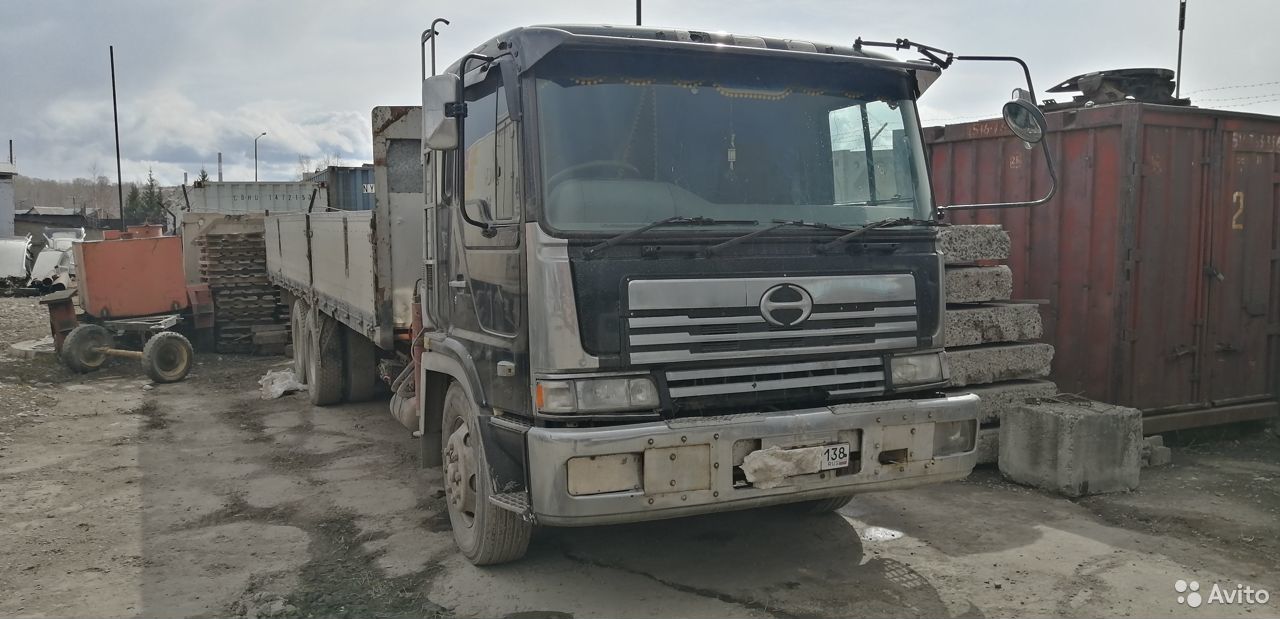 Бортовой грузовик с КМУ HINO FR