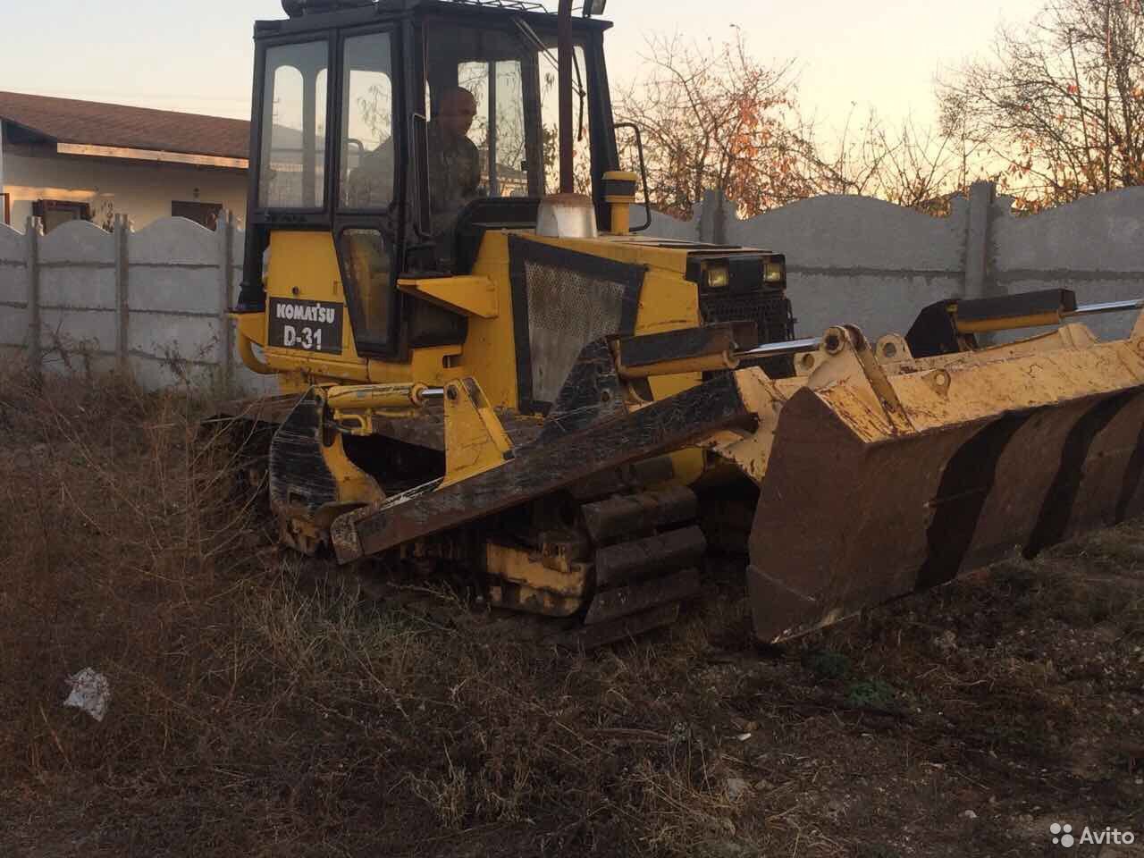 Гусеничный бульдозер Komatsu D31P
