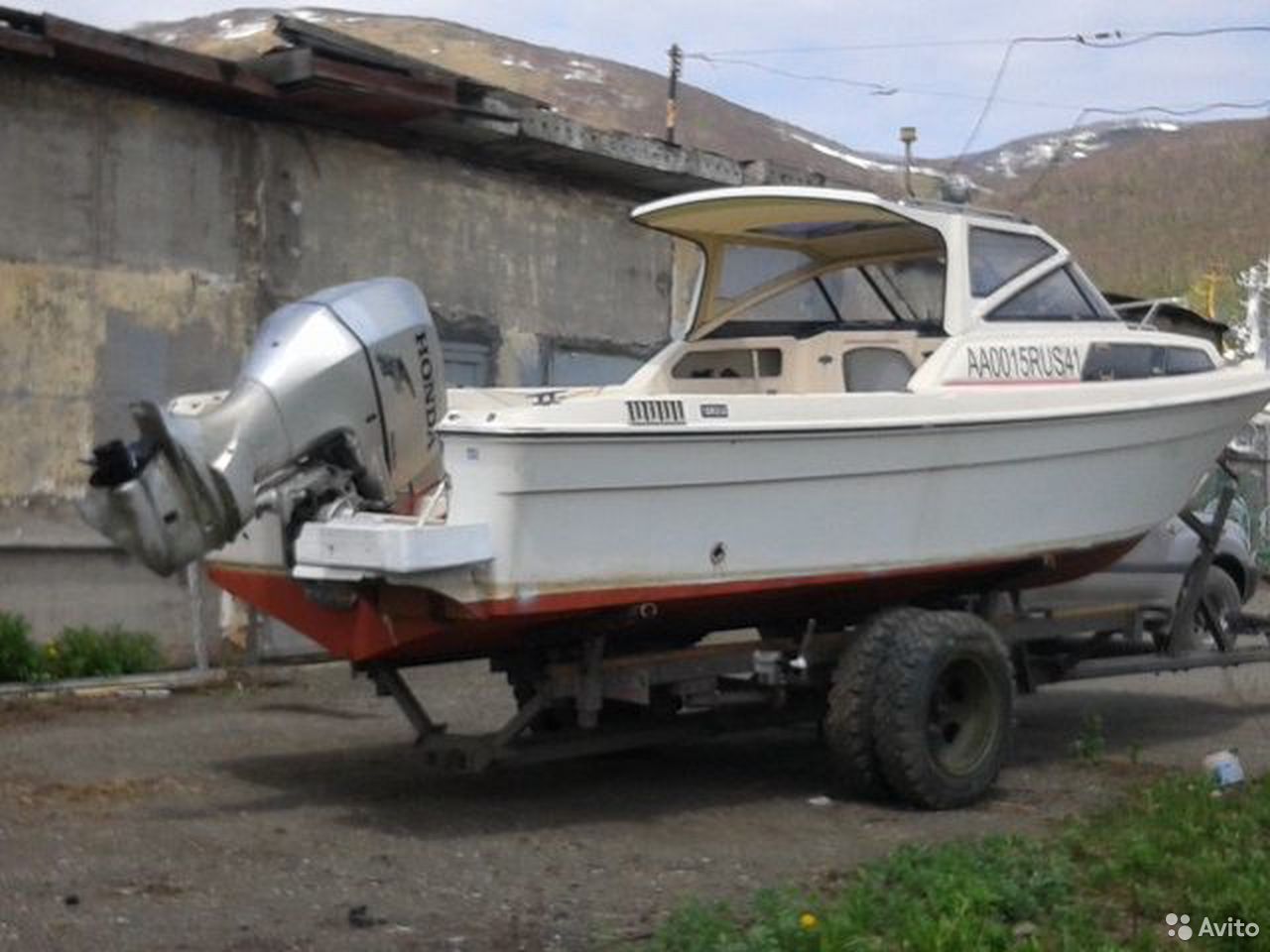 Лодочный прицеп для катера