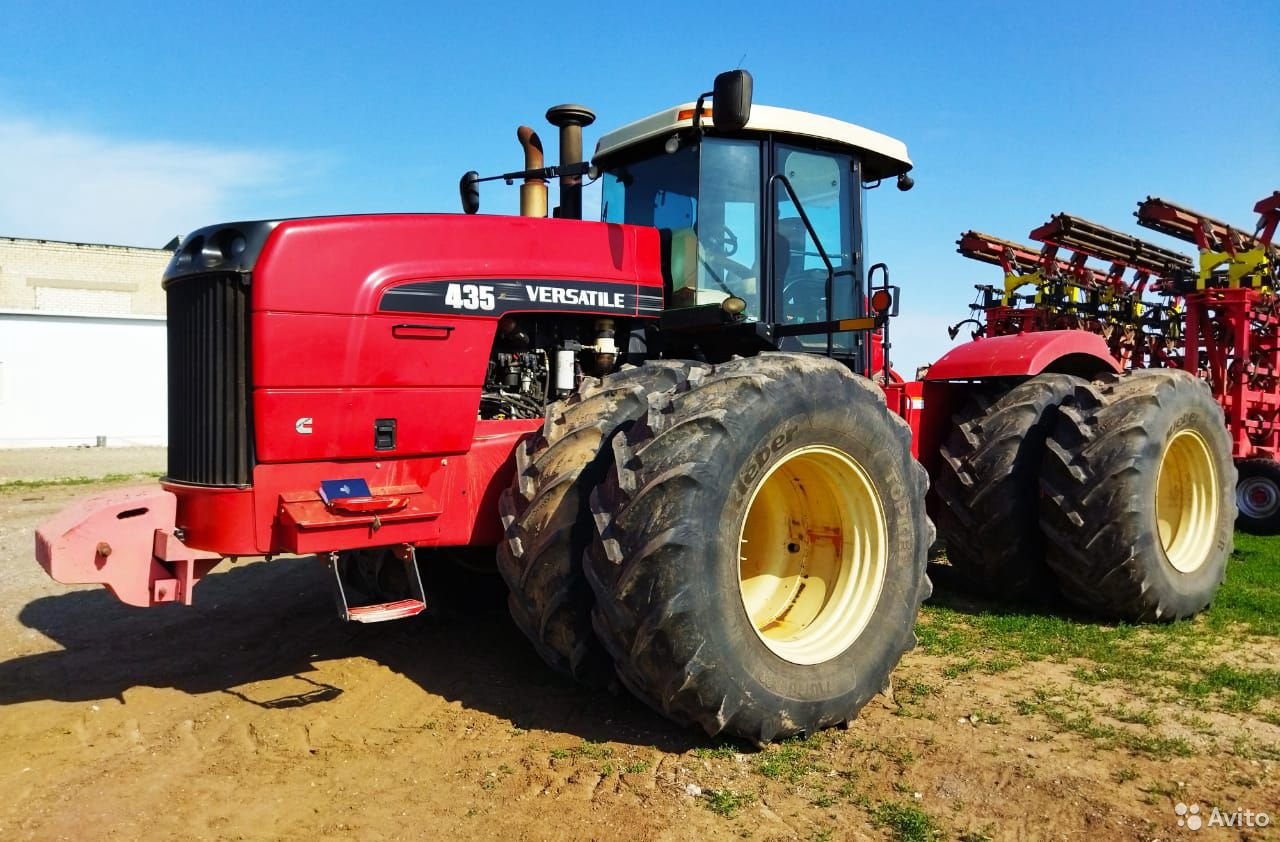 Трактор Buhler Versatile 435