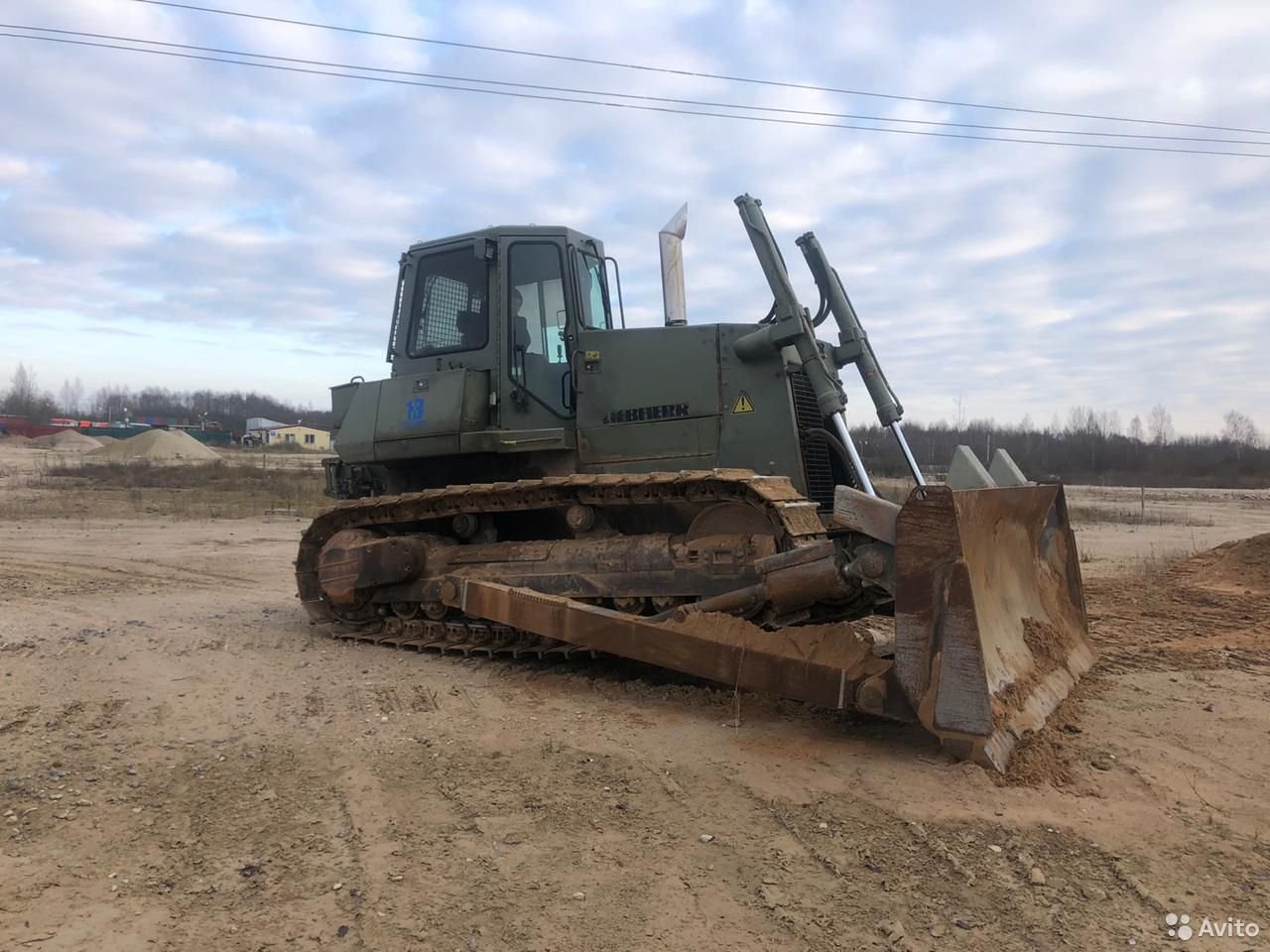 Гусеничный бульдозер Liebherr PR 742