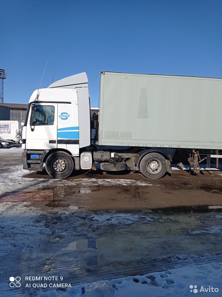 Седельный тягач Mercedes-Benz Actros