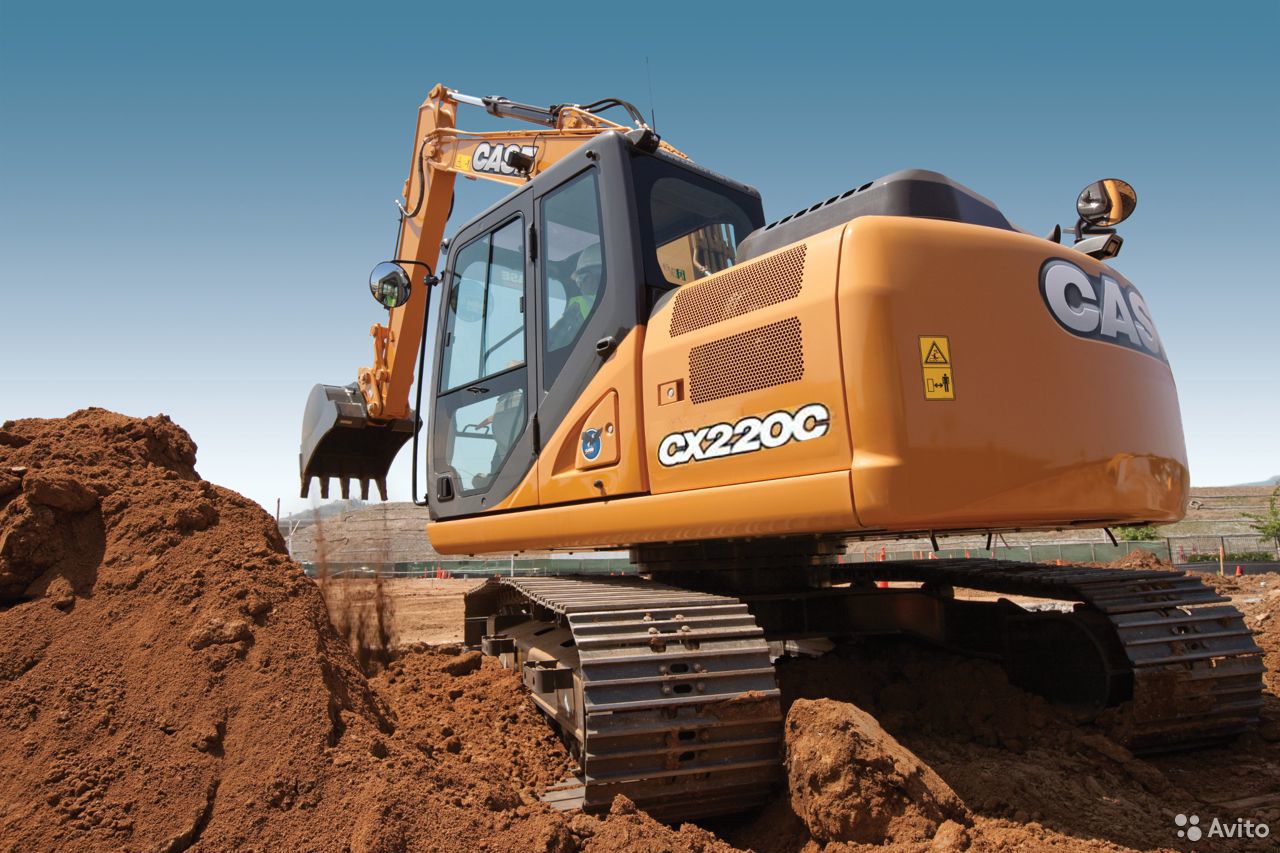 Гусеничный экскаватор Case CX220C NLC