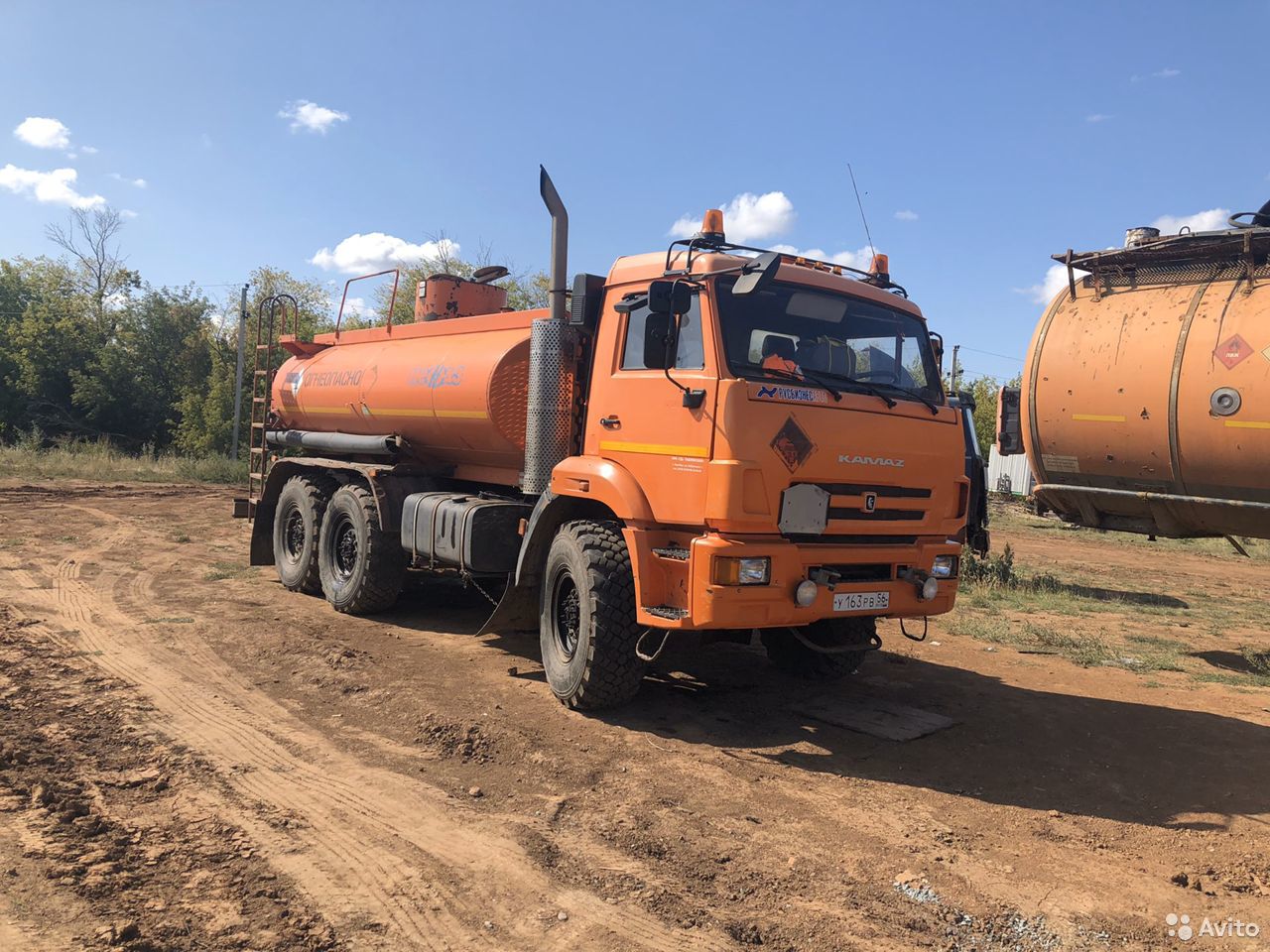 Бензовоз КамАЗ 43118