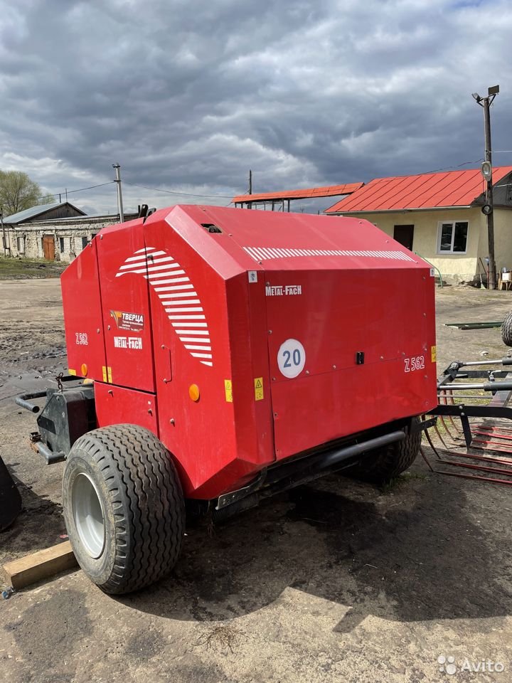 Пресс-подборщик Metal-Fach Z562