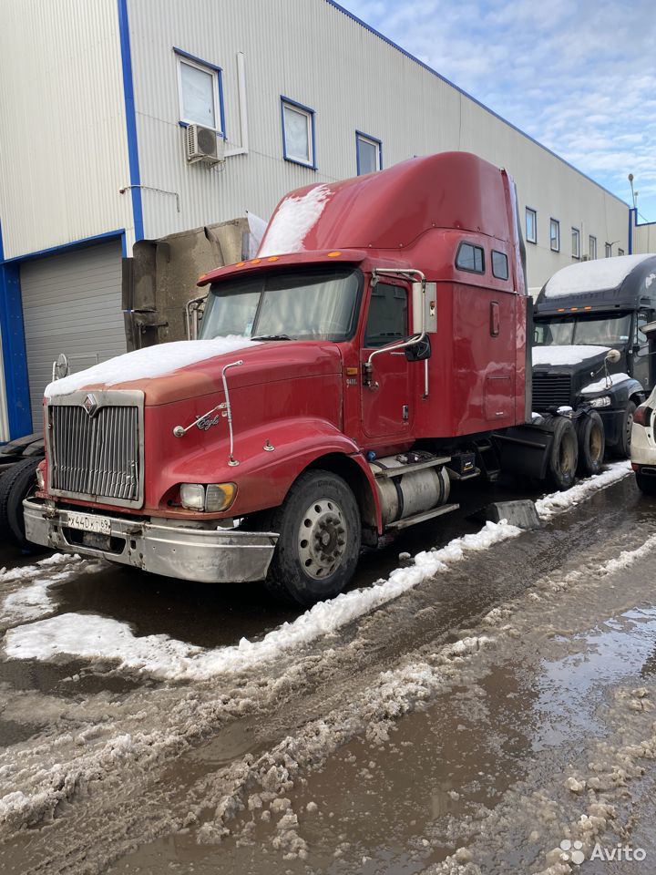 Седельный тягач International 9400