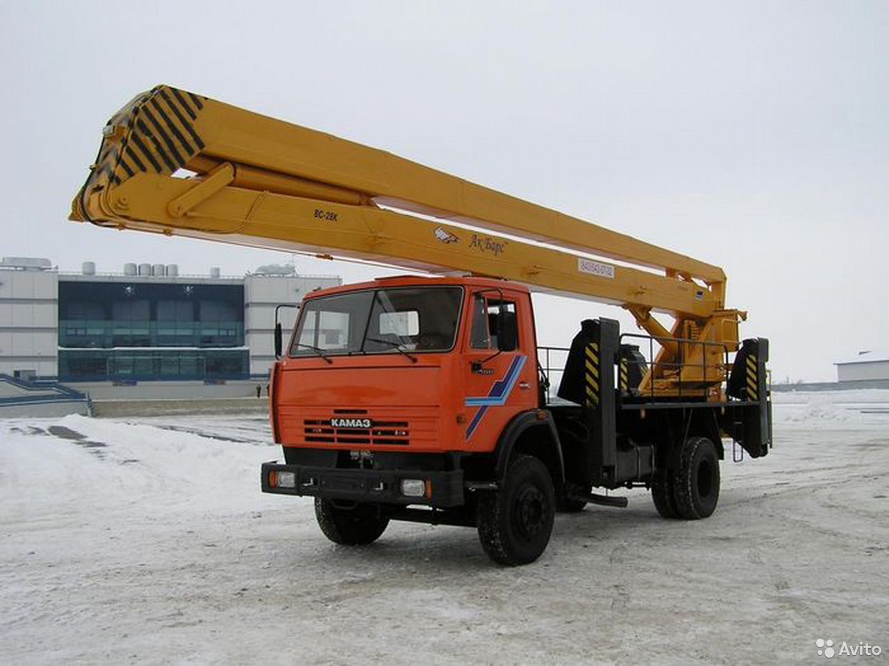 Автовышка КЭМЗ ВС-28К на шасси КамАЗ