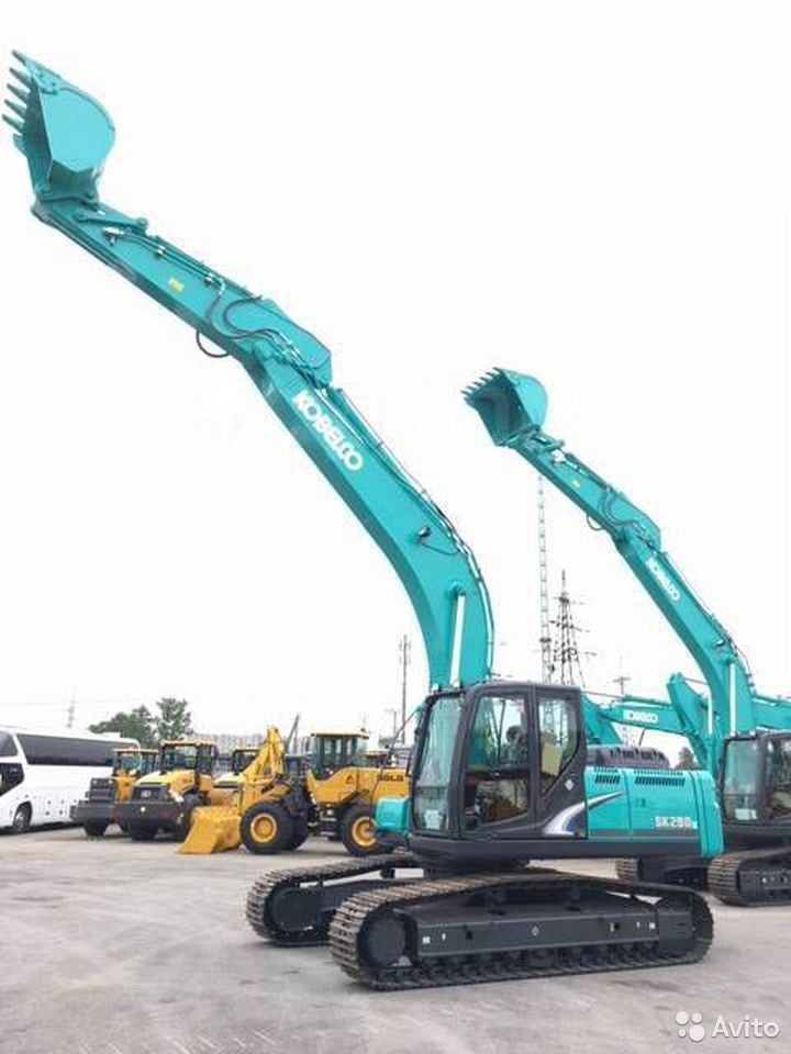 Гусеничный экскаватор Kobelco SK260 LC-10