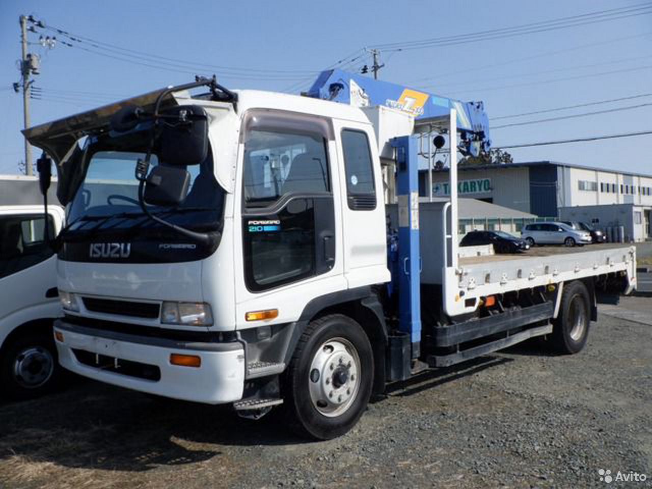 Бортовой грузовик с КМУ ISUZU Forward