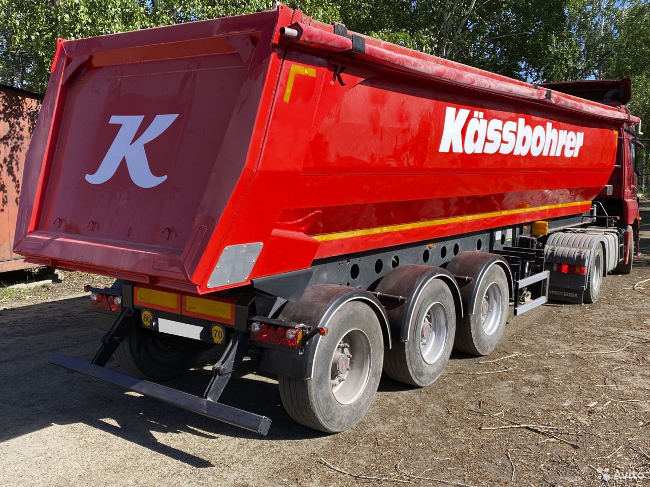 Самосвальный полуприцеп Kassbohrer DL 32 м3