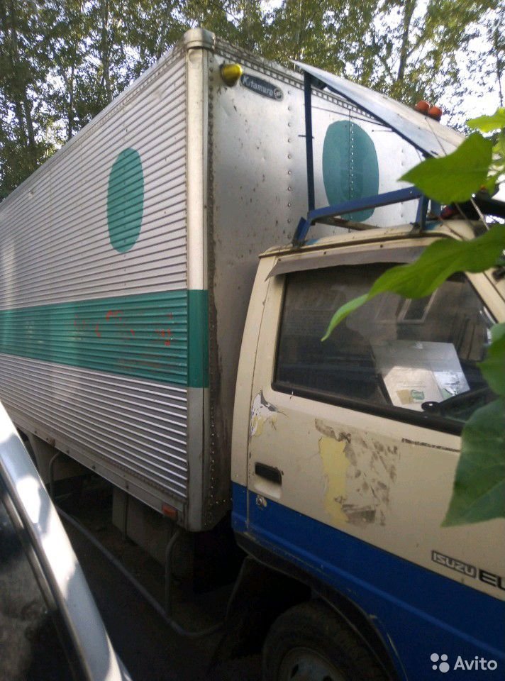 Промтоварный фургон Isuzu ELF 250