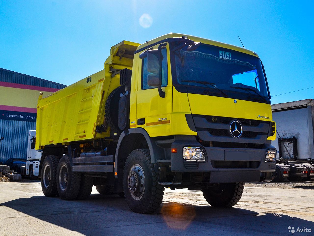 Самосвал Mercedes-Benz