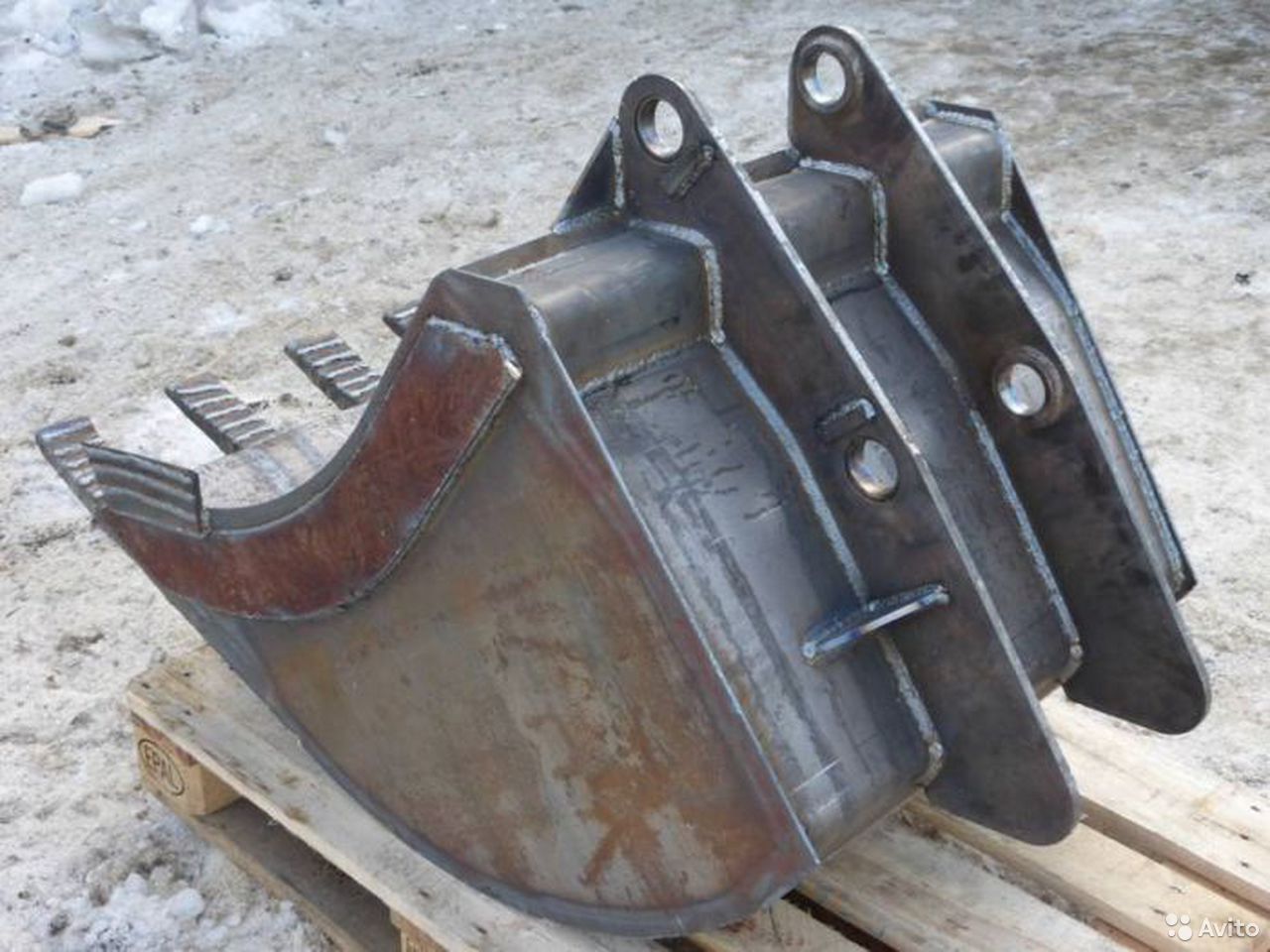 Экскаваторный ковш 0,25 м3