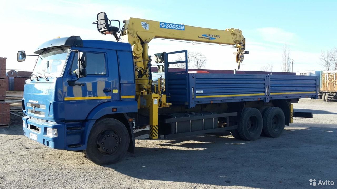 Бортовой грузовик с КМУ КамАЗ 65117 с КМУ Soosan SCS746L