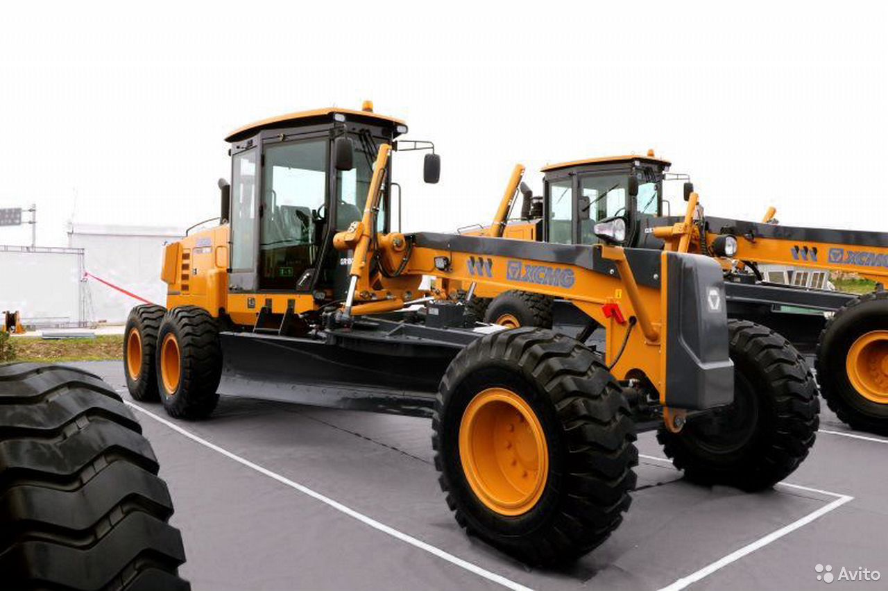 Автогрейдер XCMG GR1805