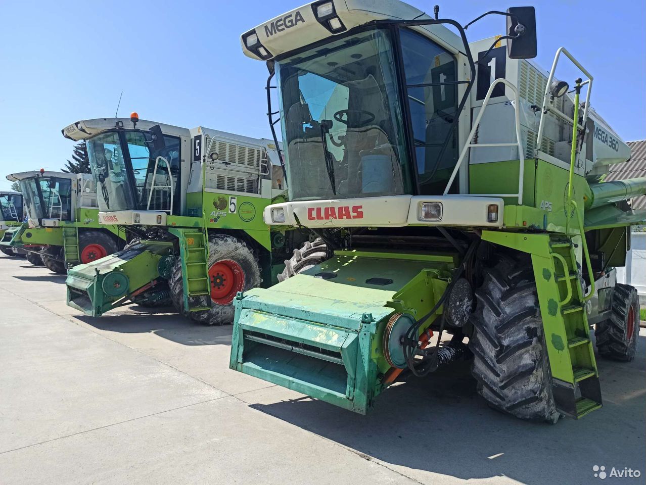 Зерноуборочный комбайн Claas Mega 360