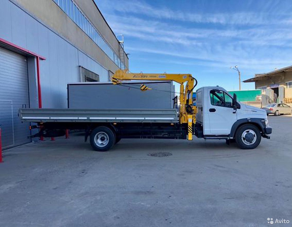 Бортовой грузовик с КМУ ГАЗ ГАЗон Next C41R33 с КМУ Soosan SCS334