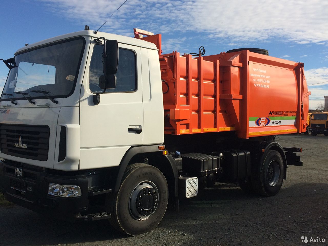 Мусоровоз РАРЗ МК 3552-03 на шасси МАЗ 5340С2-585-013
