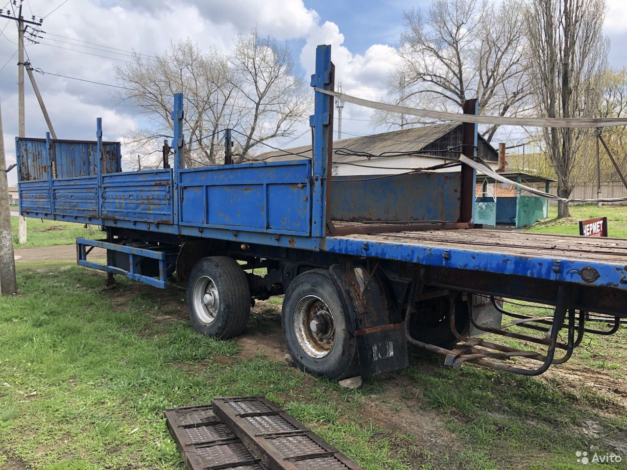 Бортовой полуприцеп МАЗ