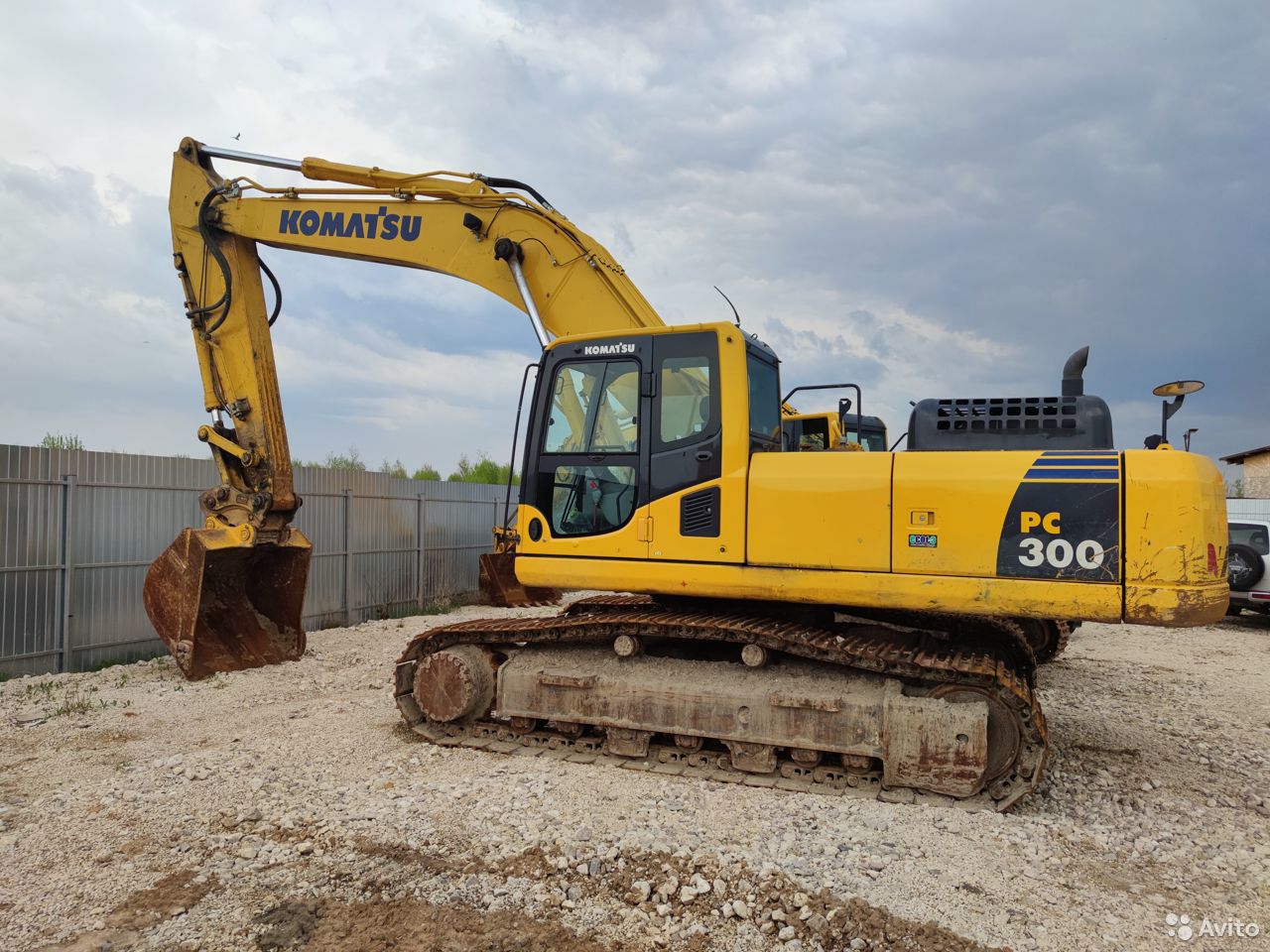 Гусеничный экскаватор Komatsu PC300 -8MO
