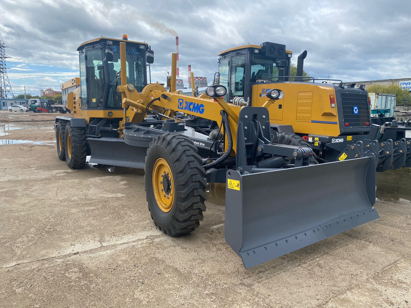 Автогрейдер XCMG GR165