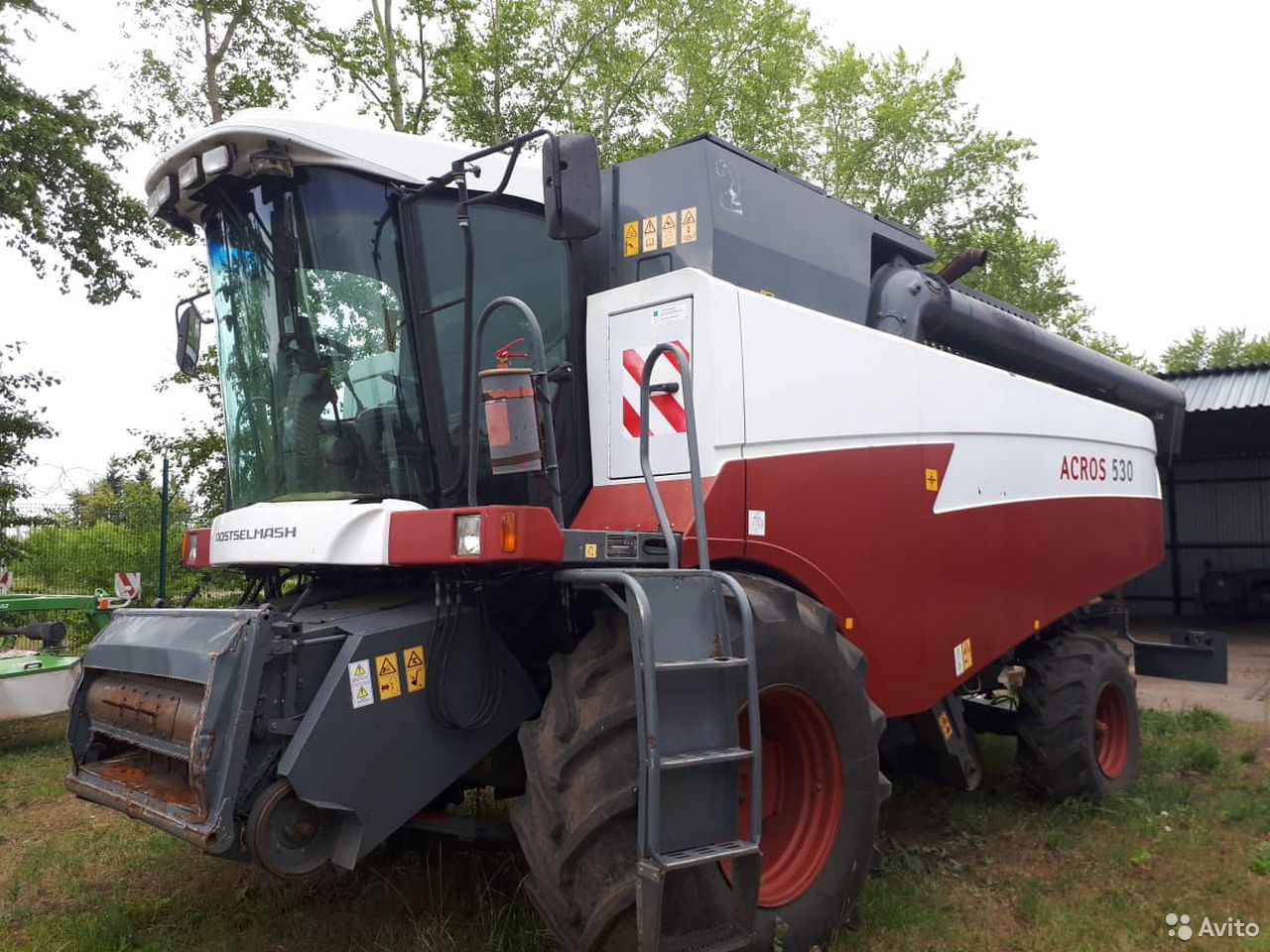 Зерноуборочный комбайн Ростсельмаш ACROS 530