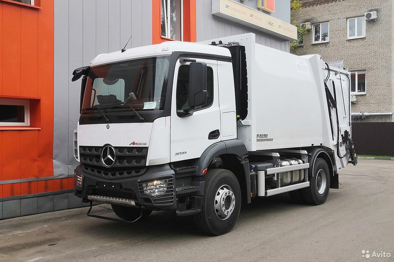 Мусоровоз Mercedes-Benz