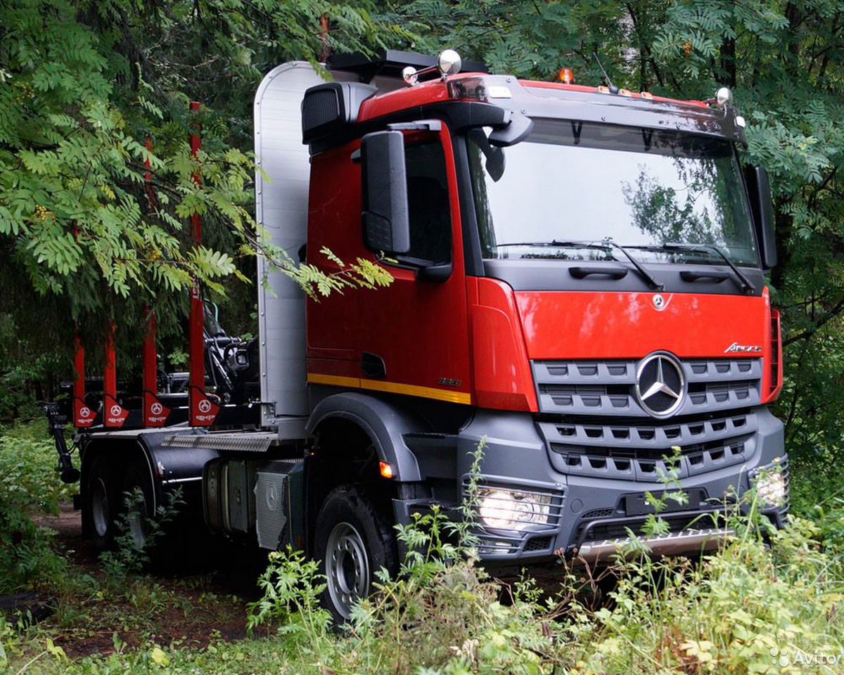 Сортиментовоз Mercedes-Benz Arocs 3351
