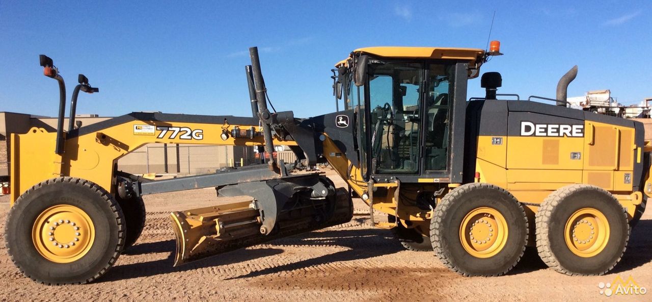 Автогрейдер John Deere 772G