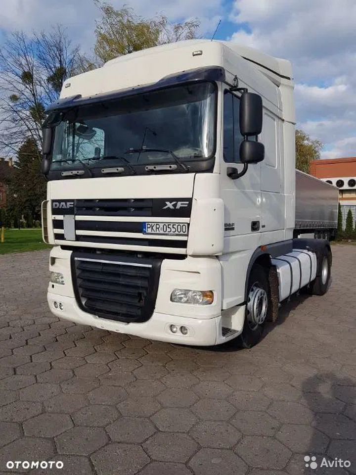 Седельный тягач DAF XF 105.460