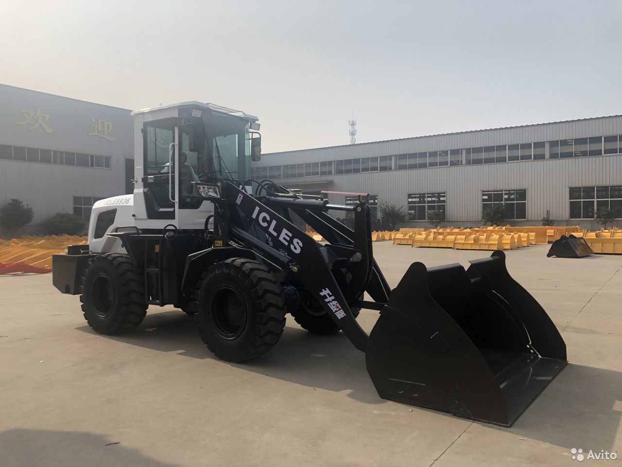 Фронтальный погрузчик ICLES ZL28