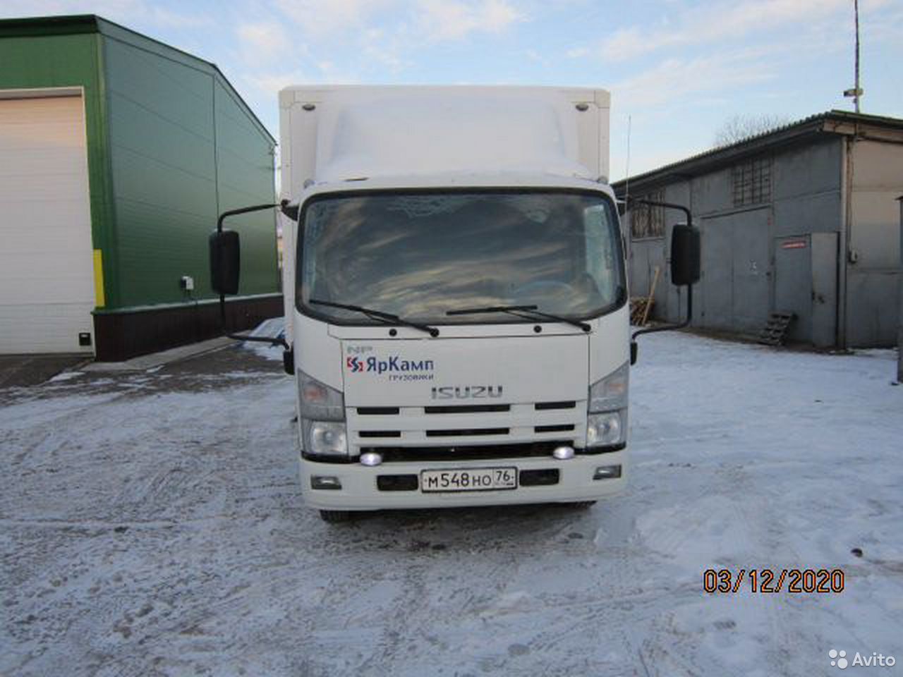 Промтоварный фургон Isuzu NQR